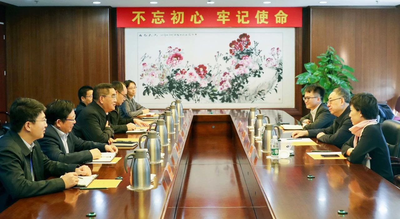 姜仁鋒會見中國國新黨委委員、總會計師劉學詩