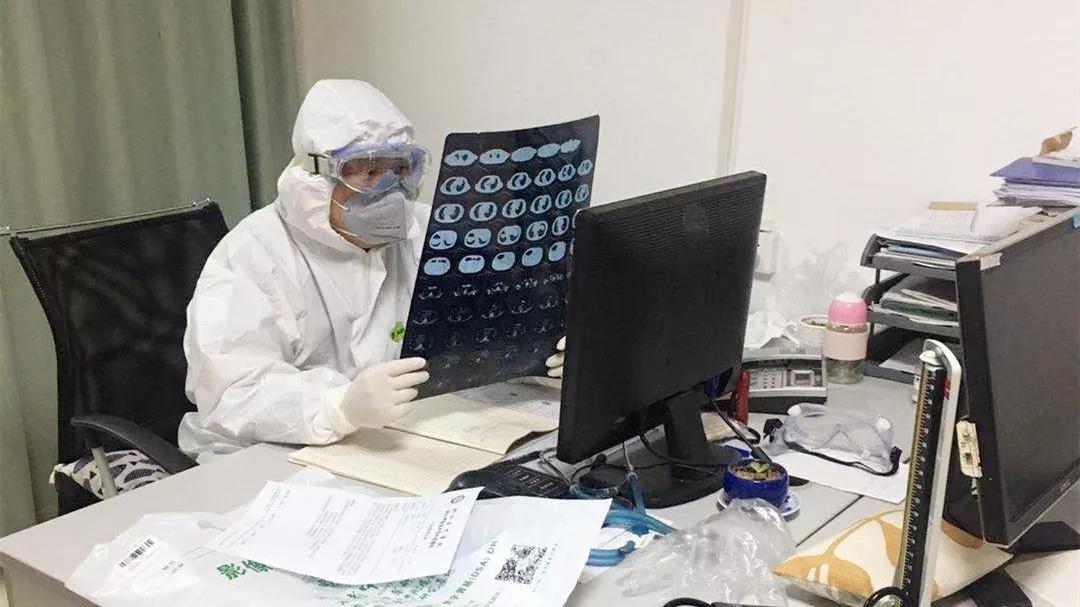 七一二所門診部負責人、后勤服務(wù)中心副主任李浩